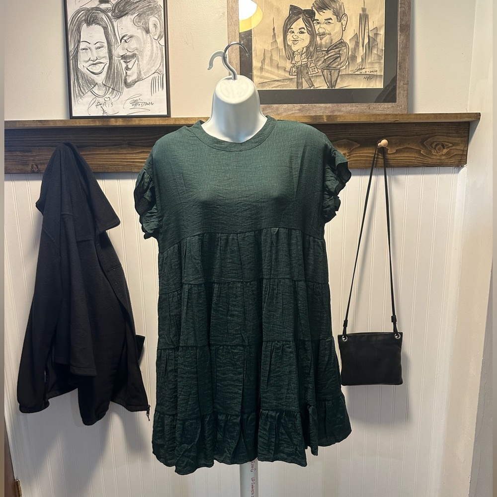 Petal Roz BabyDoll Dark Green Lined Tiered flutter sleeve mini  Dress NWOT Sz M